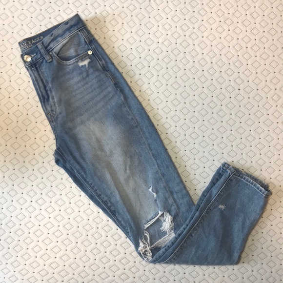 American Eagle Distresses Mom Jean - Picture 5 of 6